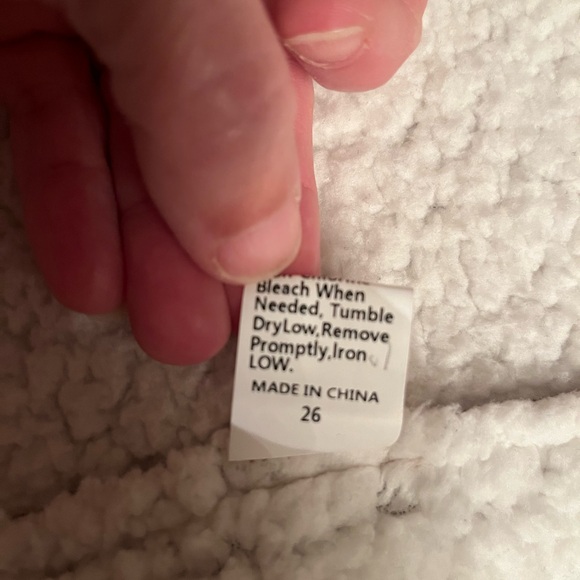 Women’s faux suede Sherpa lined vest. Size small, clean, no flaws. - Picture 7 of 7